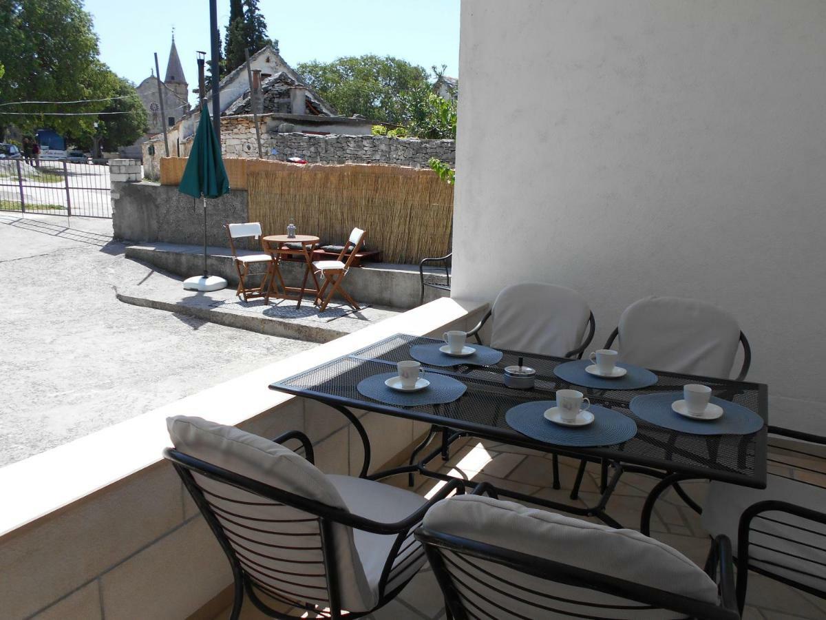Apartmani Ino Škrip 外观 照片